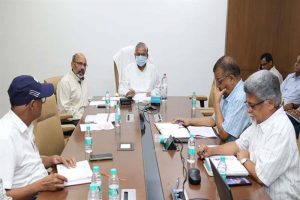 किसानों को रबी सीजन के लिये बिजली की पर्याप्त उपलब्धता सुनिश्चित करें : ऊर्जा मंत्री तोमर किसानों को रबी सीजन के लिये बिजली की पर्याप्त उपलब्धता सुनिश्चित करें : ऊर्जा मंत्री तोमर