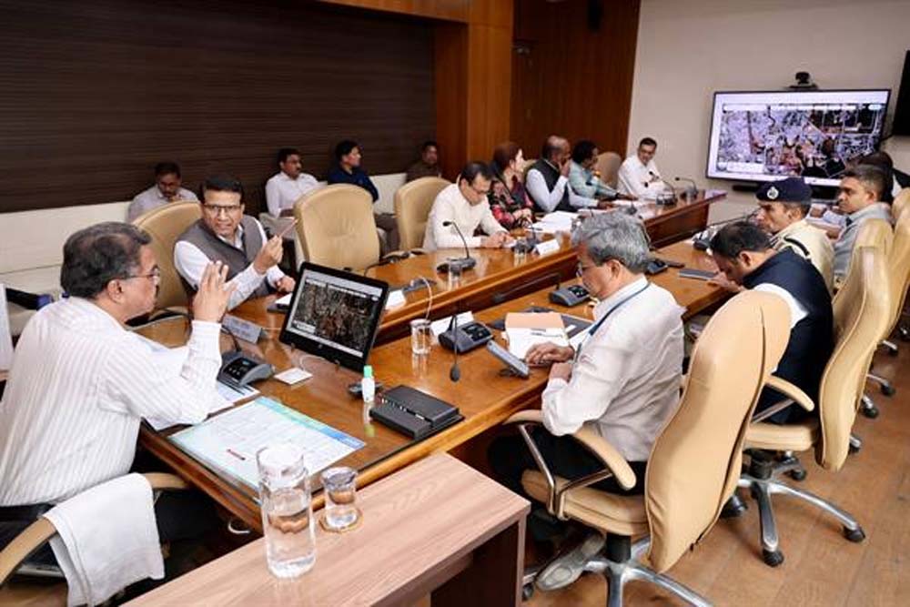 मुख्य सचिव बर्णवाल ने की आर्मी डे परेड की तैयारियों की समीक्षा मुख्य सचिव बर्णवाल ने की आर्मी डे परेड की तैयारियों की समीक्षा